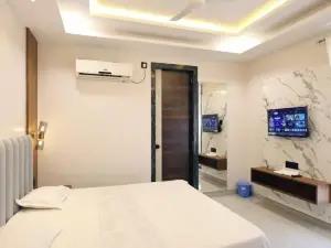 Hotel RGS Crystal