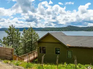 Stunning Lake Views and Private Dock - Charming Waterfront Haven