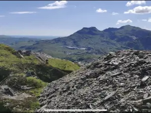 ซิป คอทเทจ สำหรับ 2-3 คน ปีน สโนว์ดอน ซิป เวิลด์