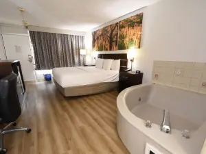 Days Inn by Wyndham Stuart, FL