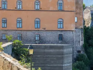 果沃內爾斯酒店