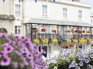 George Hotel & Granary