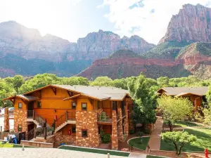 Cable Mountain Lodge