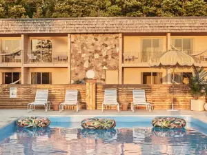 The June Motel, Sauble Beach