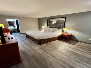 Super 8 by Wyndham Sealy