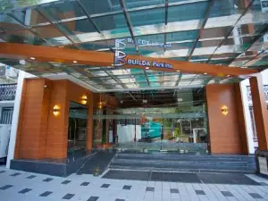 Builda Park Inn