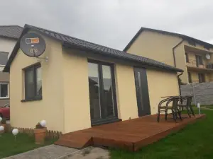 Dobranocka - Pokoje I całoroczne Domki Blisko Energylandii