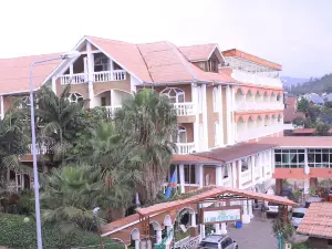 La Joie Plazza Hotel