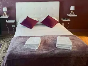 The Rooms of Vilmorais - Violette Prince