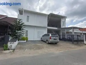 OYO 93654 Gr Kost Kaladan