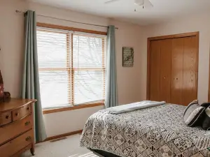 Ideal Summer Getaway! Two-story lake home on Rush Lake near Rush City/Cambridge