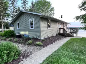 Find your happy place at Big Swan Lake. Enjoy peaceful sunsets. Pets welcome.