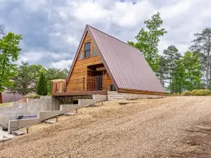 Deer Wood Cabin w/Hot Tub - Sleeps 8