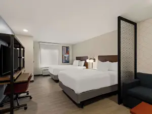 Everhome Suites El Paso Airport Near Fort Bliss