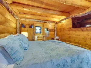 Mammoth Views 2 Bedroom Cabin by Heavenly Views Resort