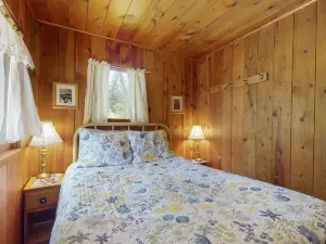 Vintage Cottage w/ Private Hot Tub, Fireplace & Deck - Walk to the Lake, Dogs OK
