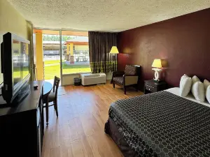 OYO Hotel Phenix City Central