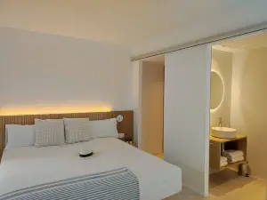 MYO Barcelona Hotel & Apartments