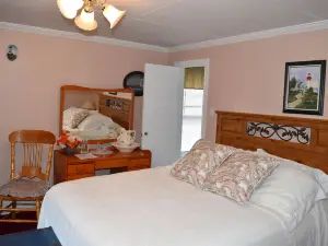 The Spaniards Room Heritage Home