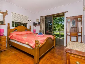 Epiphyte B & B