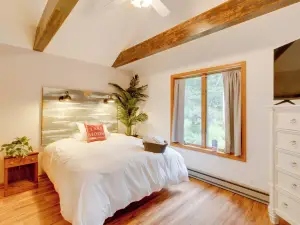 Terra Alta Vacation Rental: Walk to Alpine Lake!