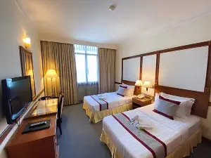 Grand City Hotel