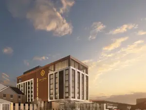 The Key Hotel Dubuque, Tapestry Collection by Hilton