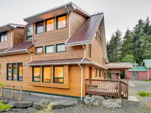 Ketchikan Apt - Walk to Refuge Cove Beach!