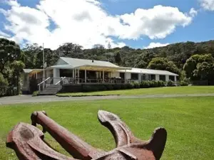 Great Barrier Lodge