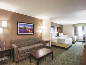 La Quinta Inn & Suites by Wyndham Portland Airport