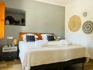 Casa de Los Lirios
