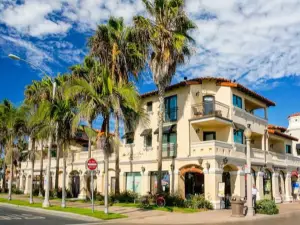 Balboa Inn, on the Beach at Newport