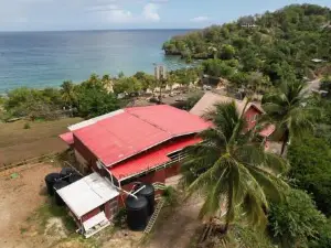 Las Cuevas Beach Lodge