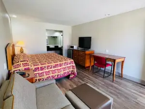 Spanish Trails Inn