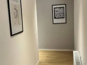 The Comfy Nest - Parking, King Size Bed, Smart Tv