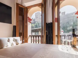 BiBo Suites Oro del Darro