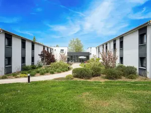 Sure Hotel by Best Western les Portes de Montauban