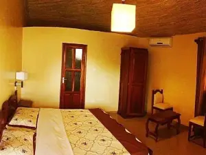 Hotel & Campement du Lac Rose