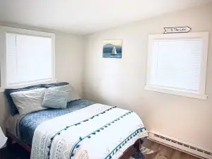 Entire House with private lake access and hot tub! Near local ski resorts!!