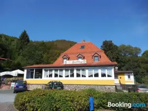 Ferienhaus-Blockhaus-by-Seeblick-Ferien-Edersee-Waldeck