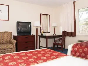 Red Carpet Inn and Suites Plymouth