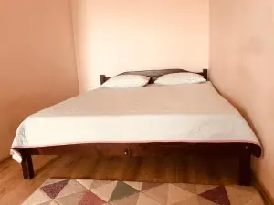 Clean Apartment on Lunacharskogo Street