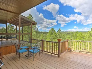 Hermosa Home w/ Blackhills View, Gas Grill & Deck!