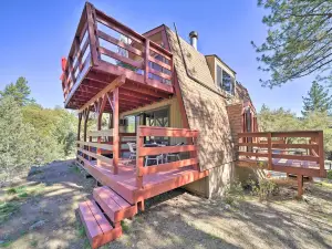 Colorful Alpine Cabin w/ Deck & Mountain View