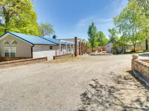 Charming Mountain Home Retreat Walk to Marina!