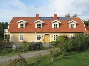 Hälluddens Stugby Och Vandrarhem