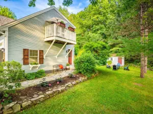 Luxurious New 1 Br/1Ba Apartment with Workspace, Private Garage, W/D