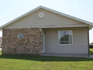 Pet Friendly Lodging Close to Whiteman AFB and Warrensburg