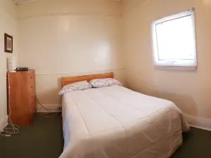 Canora Home Rentals Vacation Cottage
