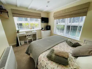 Cherry Bungalow Guesthouse